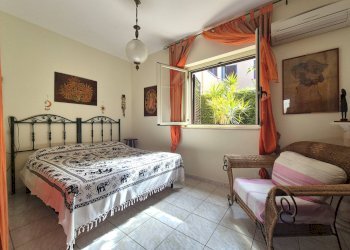 Foto 15 - Villa Via Ulisse
 
102, Borgia - foto 15