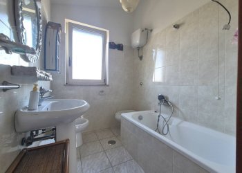 Foto 21 - Villa Via Ulisse
 
102, Borgia - foto 21