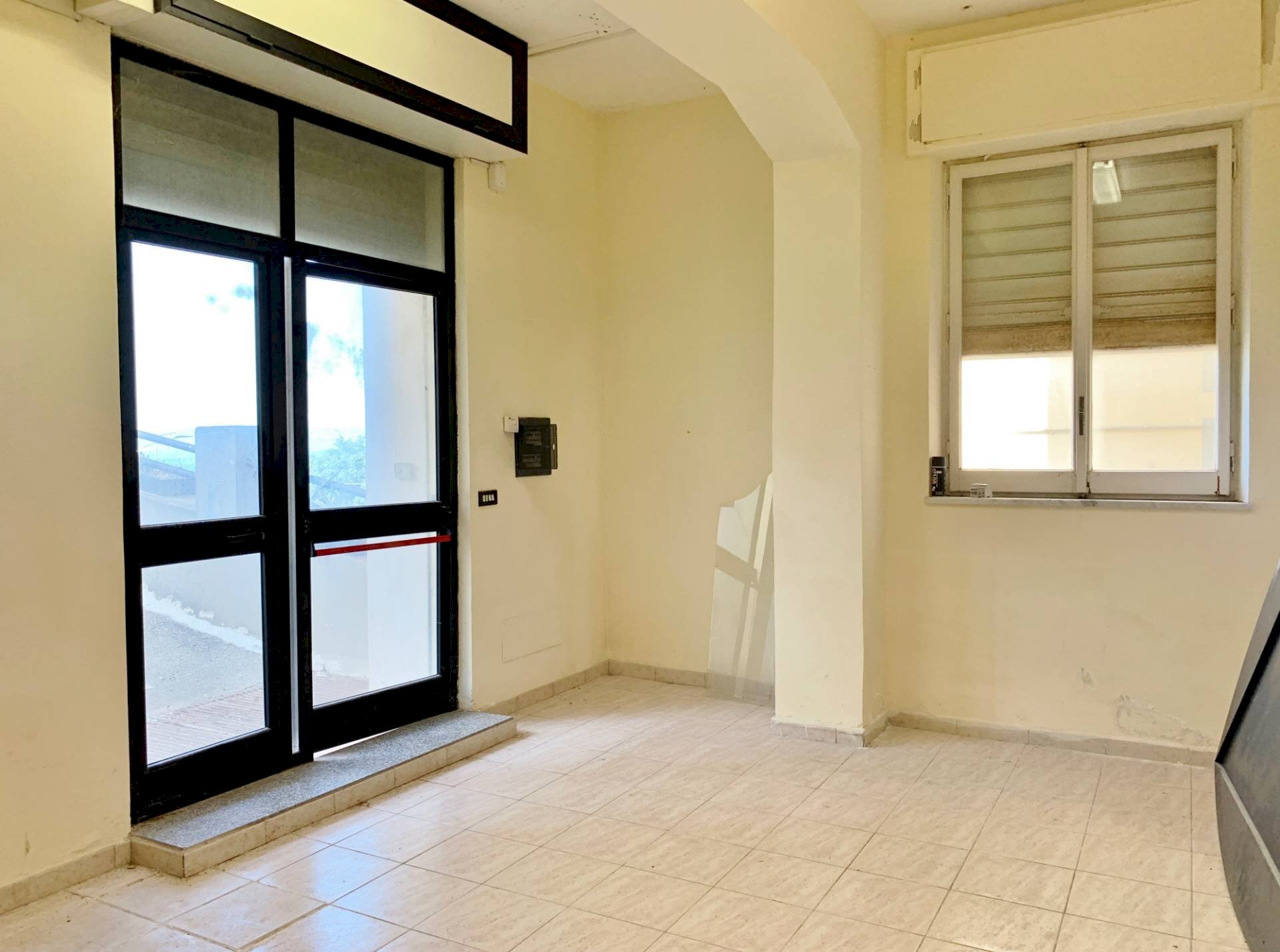 Foto 1 - Warehouse via Costanzo, Catanzaro - photo 1