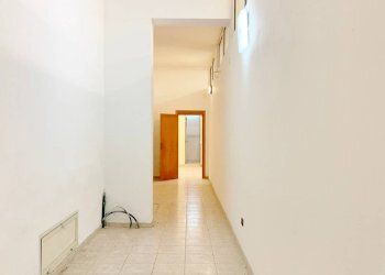 Foto 8 - Warehouse via Costanzo, Catanzaro - photo 8