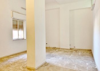 Foto 9 - Magazzino Via Madonna dei cieli
 
11, Catanzaro - foto 9