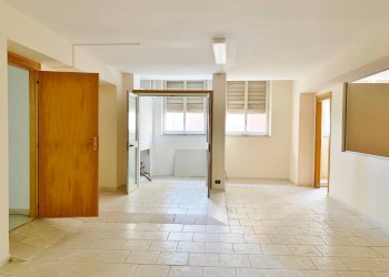 Foto 12 - Magazzino Via Madonna dei cieli
 
11, Catanzaro - foto 12