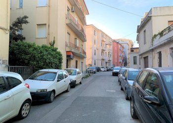 Foto 1 - Negozio via Ambrosio, Catanzaro - foto 1