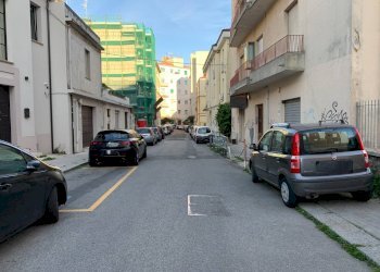 Foto 2 - Negozio via Ambrosio, Catanzaro - foto 2