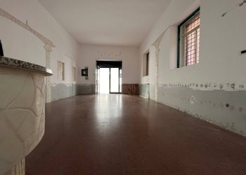 Foto 1 - Negozio via Vincenzo De Grazia, Catanzaro - foto 1