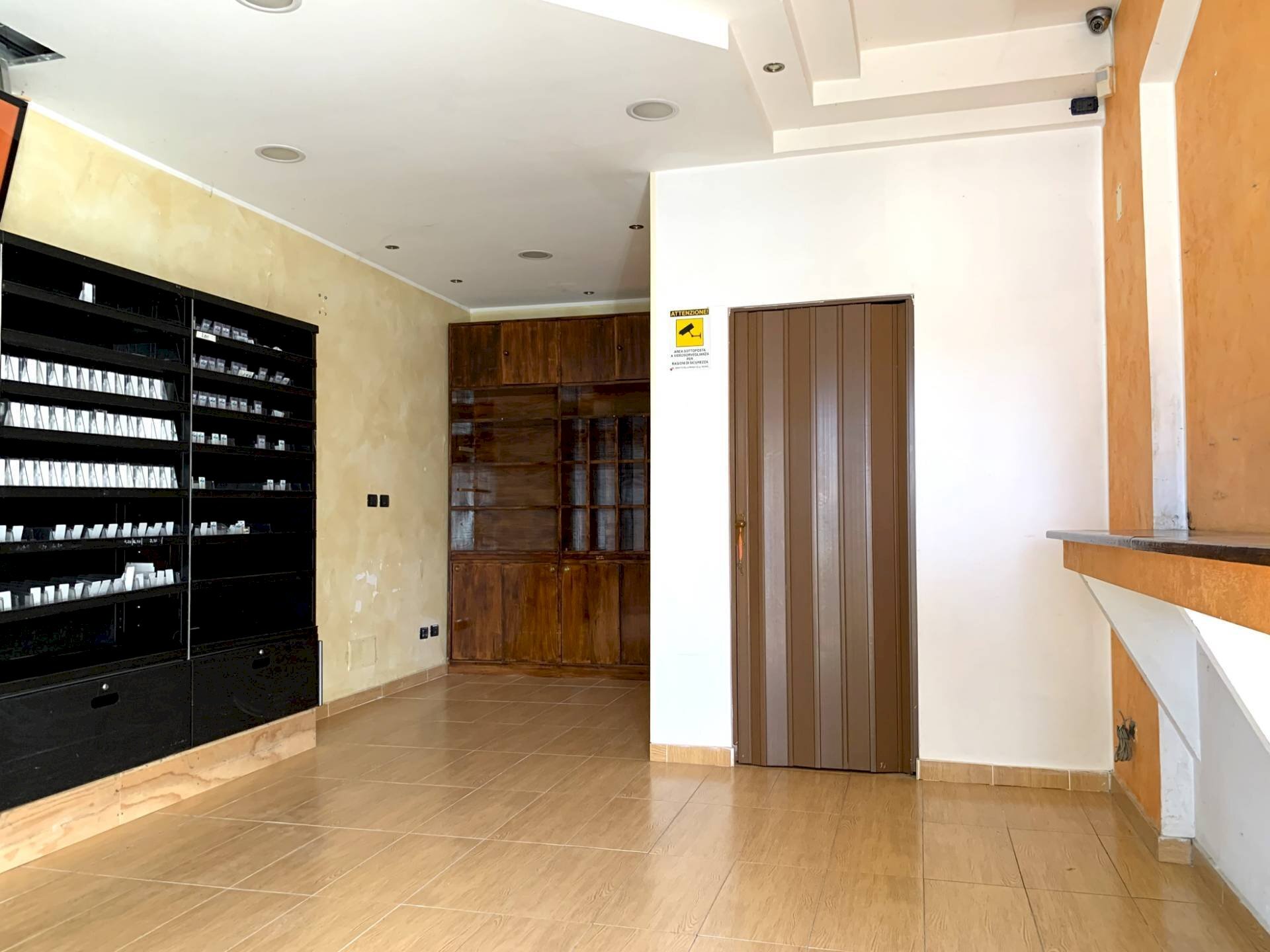 Foto 1 - Negozio viale dei Bizantini, Catanzaro - foto 1