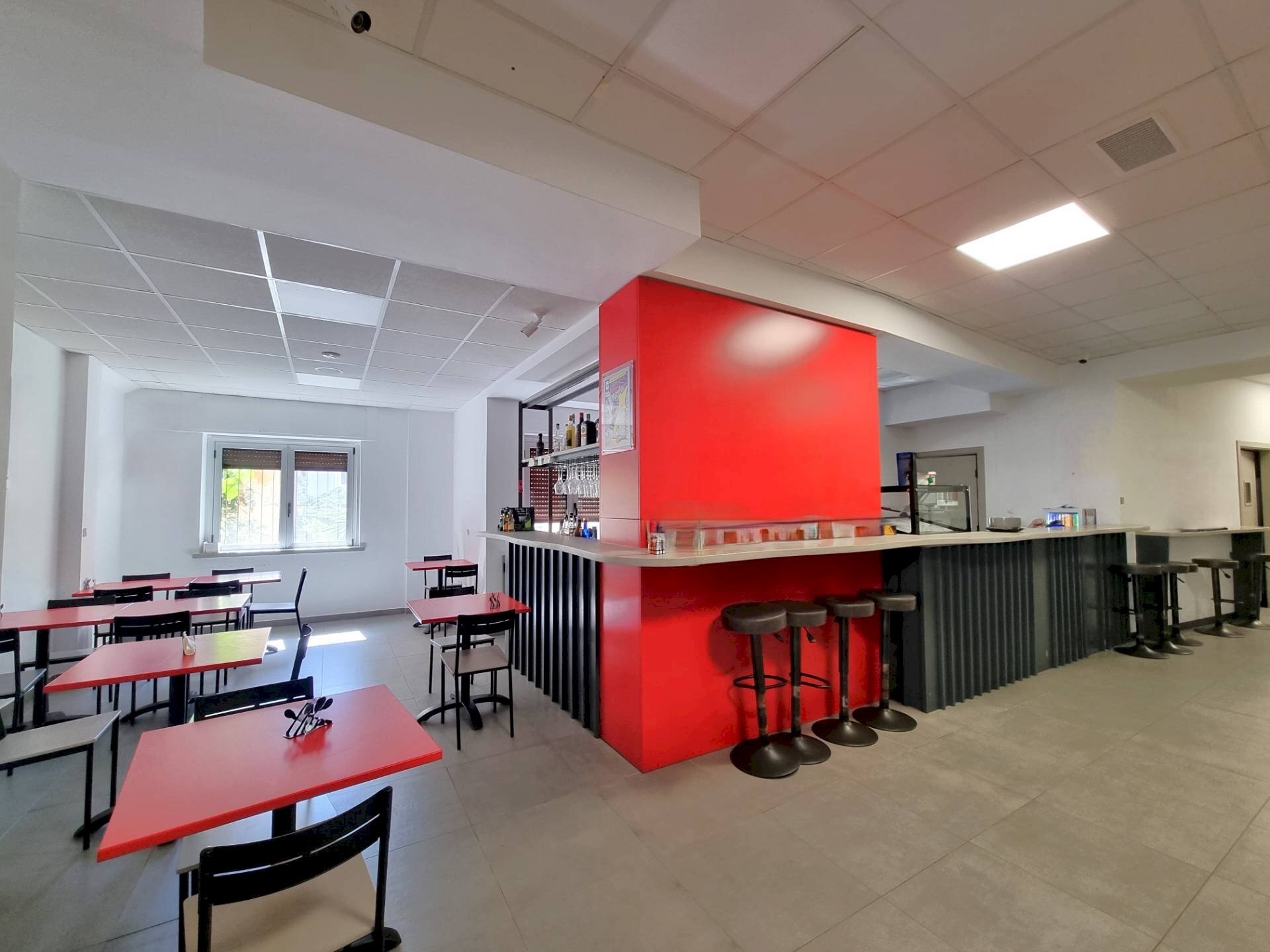 Foto 1 - Negozio Via A. De Gasperi
 
25, Catanzaro - foto 1