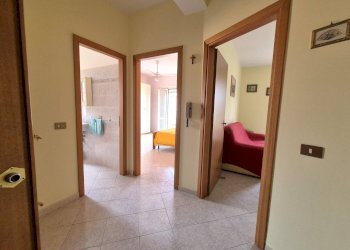 Foto 5 - Trilocale Via Milano
 
8, Botricello - foto 5