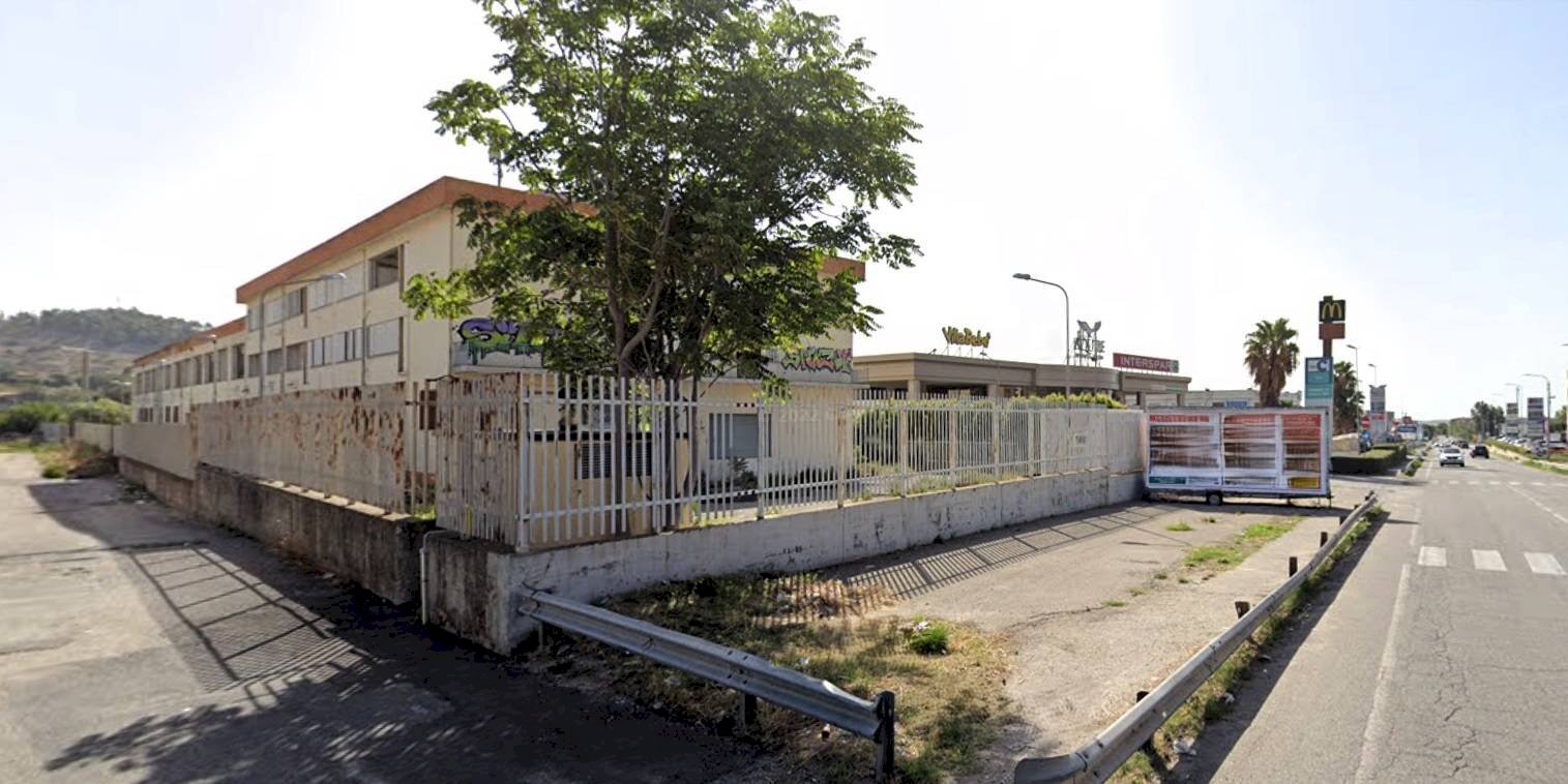 Foto 1 - Stable - Palace viale Lucrezia della Valle
 
56, Catanzaro - photo 1