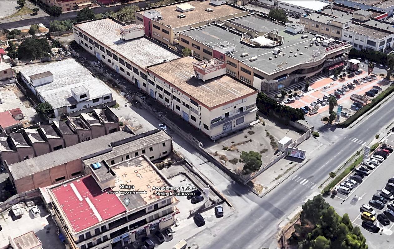 Foto 3 - Stable - Palace viale Lucrezia della Valle
 
56, Catanzaro - photo 3