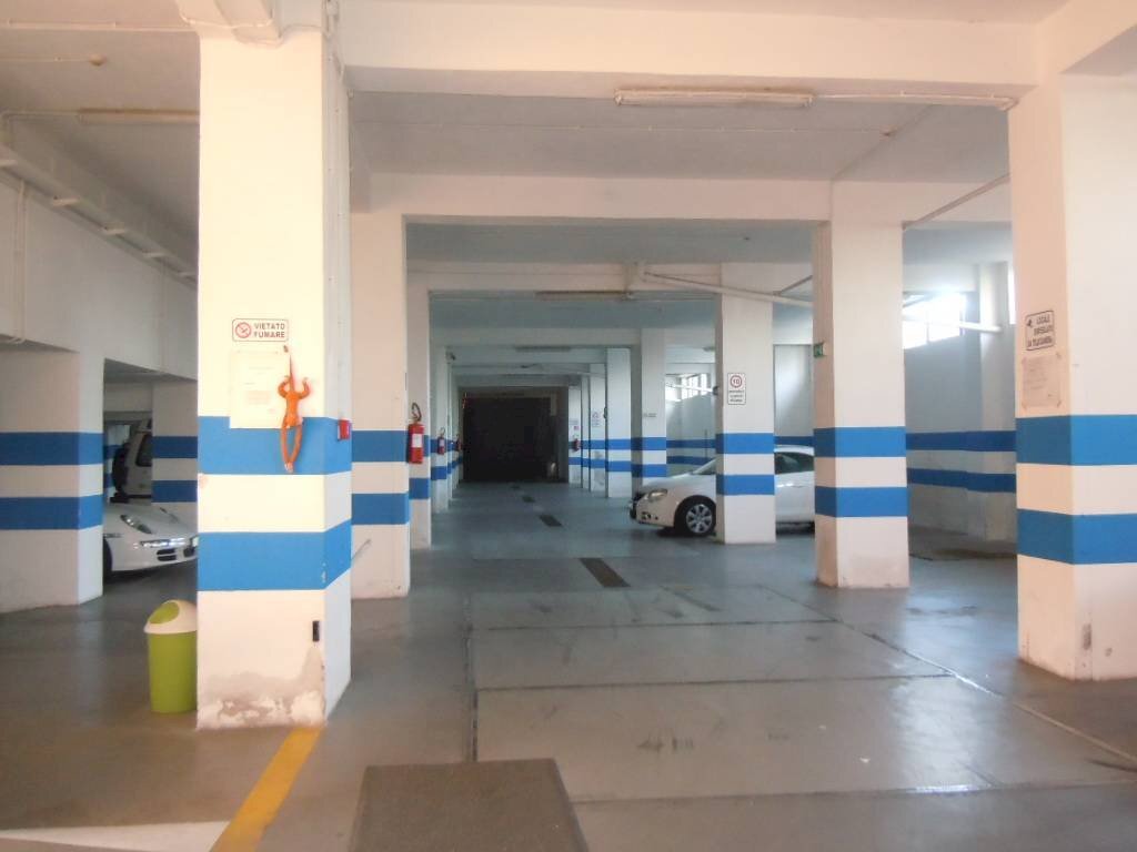 Foto 2 - Negozio Via F. Caracciolo, Catanzaro - foto 2