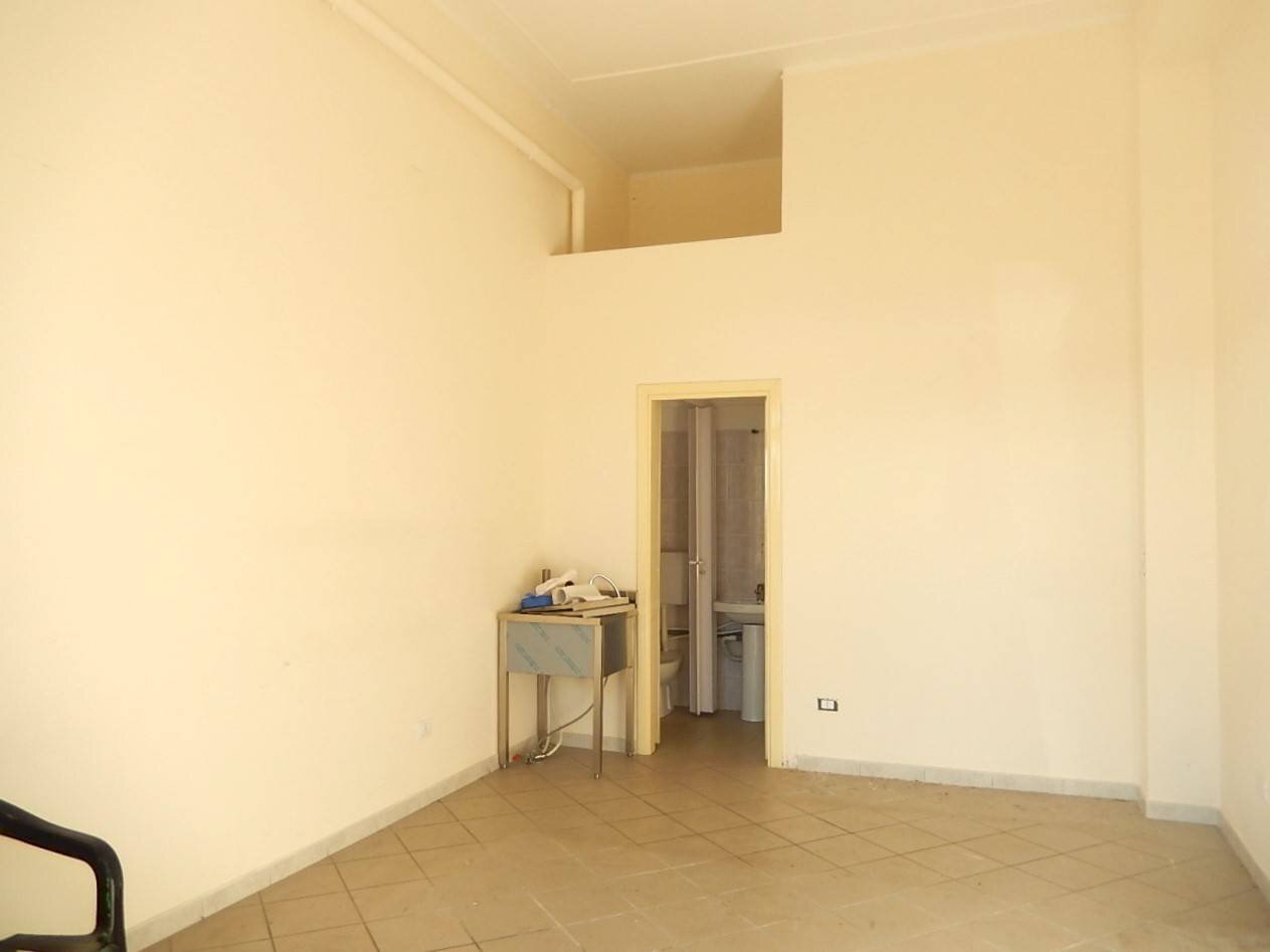 Foto 3 - Shop Via Stefano Lungomare
 
55, Catanzaro - photo 3