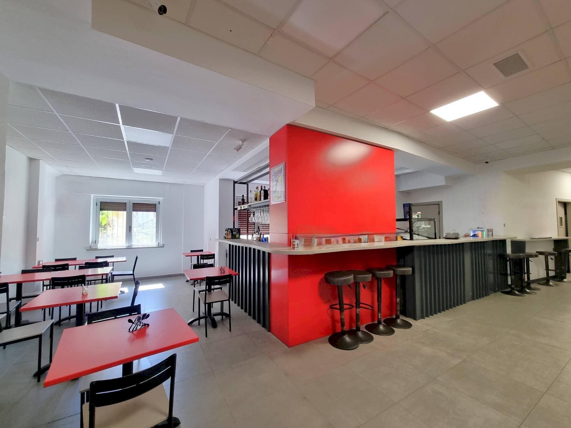 Foto 2 - Attività Commerciale via Alcide De Gasperi, Catanzaro - foto 2