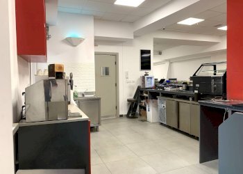 Foto 3 - Attività Commerciale via Alcide De Gasperi, Catanzaro - foto 3