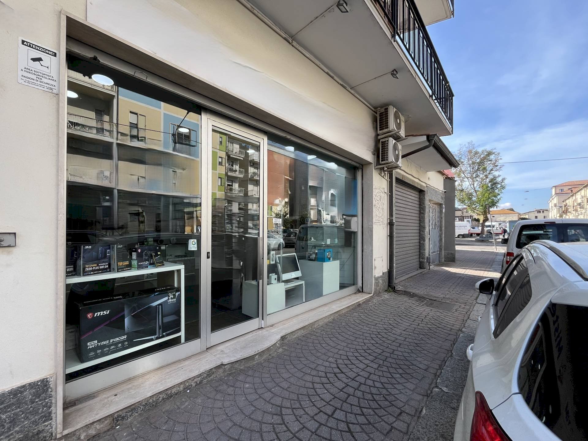 Foto 1 - Negozio Via Torrazzo
 
35, Catanzaro - foto 1