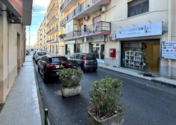 Foto 1 - Shop Via Vibo Valentia
 
11, Catanzaro - photo 1