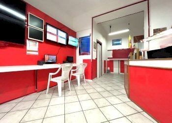 Foto 2 - Shop Via Vibo Valentia
 
11, Catanzaro - photo 2