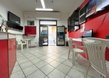 Foto 6 - Shop Via Vibo Valentia
 
11, Catanzaro - photo 6