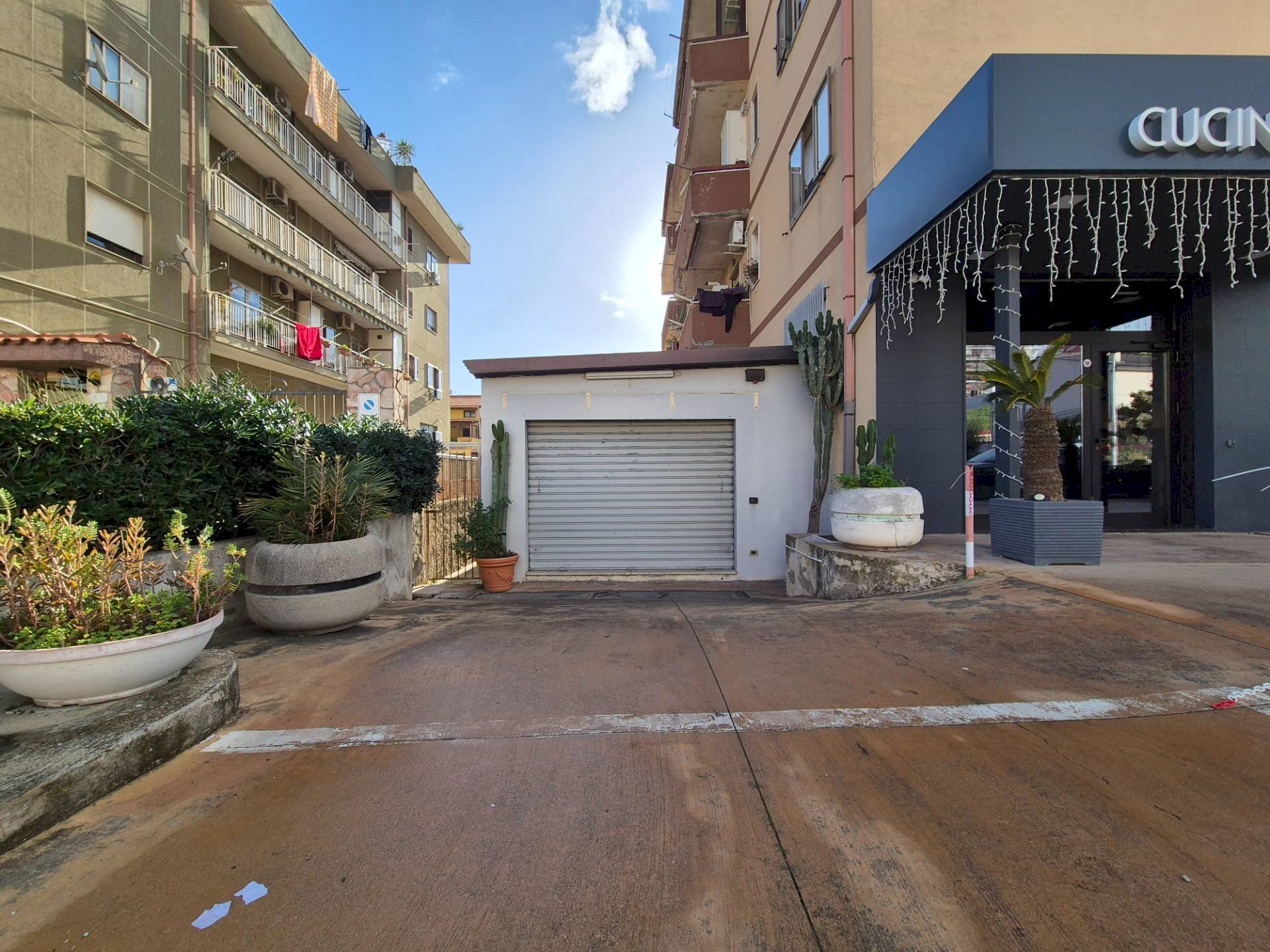 Foto 2 - Negozio Viale Crotone
 
202, Catanzaro - foto 2