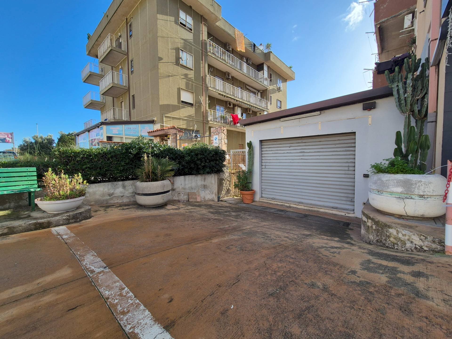 Foto 1 - Negozio Viale Crotone
 
202, Catanzaro - foto 1