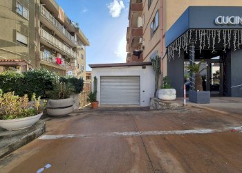 Foto 1 - Negozio Viale Crotone
 
202, Catanzaro - foto 1
