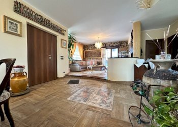 Foto 2 - Villa Via Filippo Turati
 
27, Montepaone - foto 2