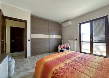 Foto 16 - Villa Via Filippo Turati
 
27, Montepaone - foto 16