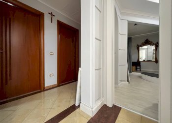 Foto 3 - Negozio Viale Crotone
 
37q, Catanzaro - foto 3