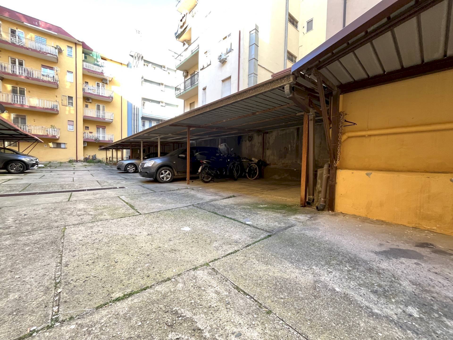 Foto 3 - Box VIA FIUME
 
50, Catanzaro - photo 3