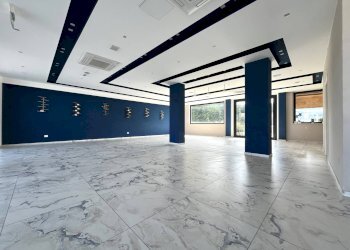 Foto 1 - Shop Via risorgimento
 
21, Borgia - photo 1