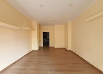 Foto 1 - Negozio via Mario Greco, Catanzaro - foto 1