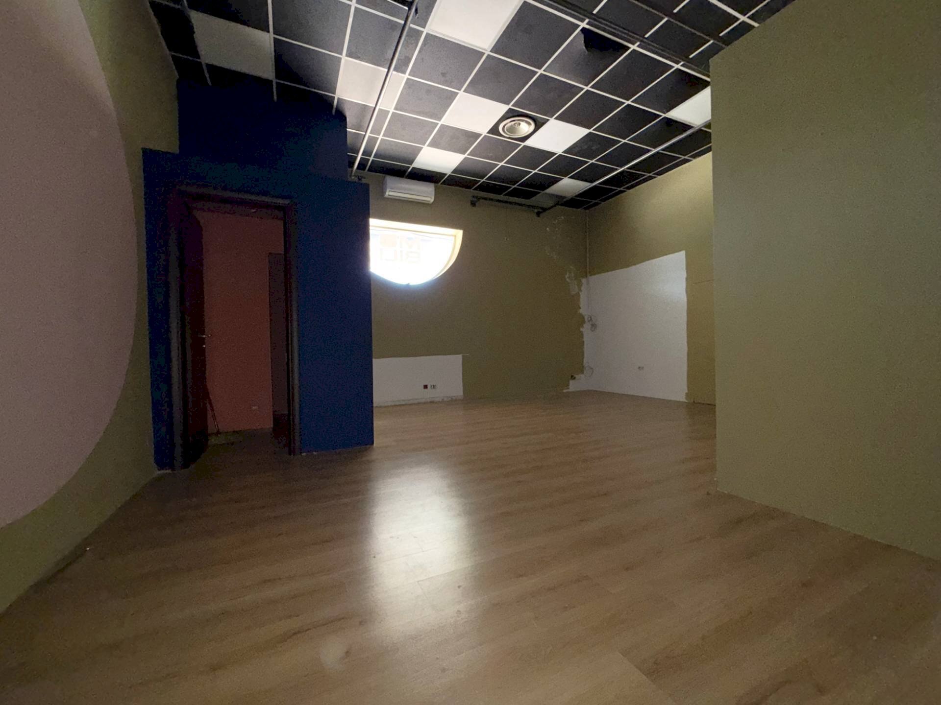 Foto 3 - Shop viale Magna Grecia, Catanzaro - photo 3