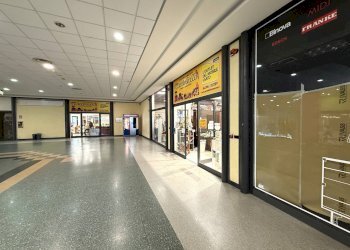 Foto 1 - Negozio viale Magna Grecia, Catanzaro - foto 1