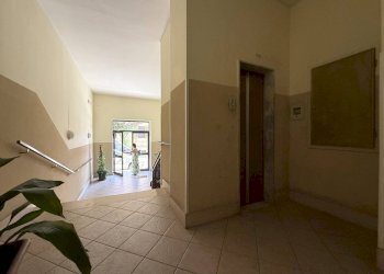 Foto 10 - Magazzino via Genova, Catanzaro - foto 10