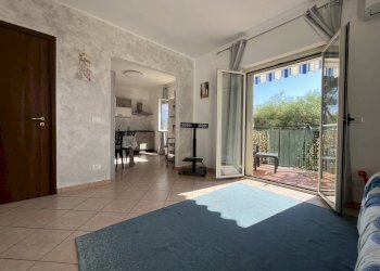 Foto 3 - Quadrilocale via marina di pietragrande
 
12, Montauro - foto 3