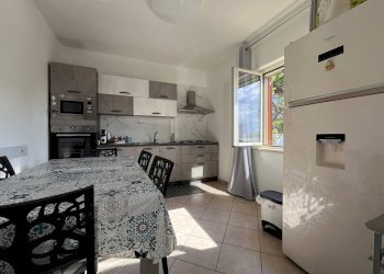 Foto 5 - Quadrilocale via marina di pietragrande
 
12, Montauro - foto 5