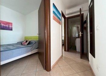 Foto 11 - Quadrilocale via marina di pietragrande
 
12, Montauro - foto 11