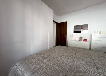 Foto 16 - Quadrilocale via marina di pietragrande
 
12, Montauro - foto 16