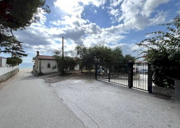 Foto 23 - Quadrilocale via marina di pietragrande
 
12, Montauro - foto 23