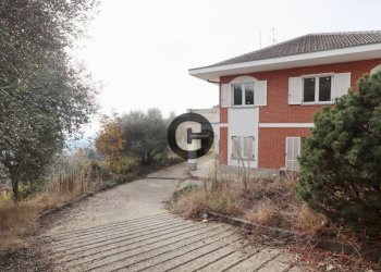 Cortile interno - Quadrilocale via Barbara Allason, 60, Pecetto Torinese - foto 36