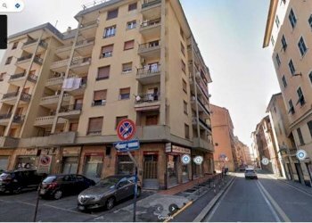 Facciata - Trilocale all'asta via Canevari, Genova (zona Marassi) - foto 2