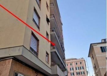 Facciata - Trilocale all'asta via Canevari, Genova (zona Marassi) - foto 3