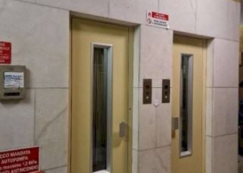 Ascensori - Trilocale all'asta via Canevari, Genova (zona Marassi) - foto 6