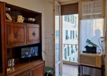 Cucina - Trilocale all'asta via Canevari, Genova (zona Marassi) - foto 11