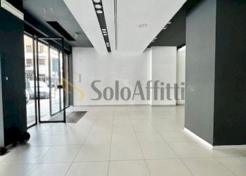 IMG_7830.jpeg - Locale Commerciale Via Melo da Bari 125, Bari (zona Murat) - foto 4