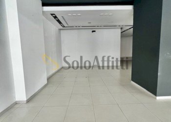 IMG_7831.jpeg - Locale Commerciale Via Melo da Bari 125, Bari (zona Murat) - foto 5