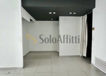 IMG_7832.jpeg - Locale Commerciale Via Melo da Bari 125, Bari (zona Murat) - foto 6