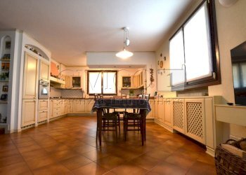 SOGGIORNO/CUCINA - Villa Via Galileo Galilei 4, Albignasego - foto 6