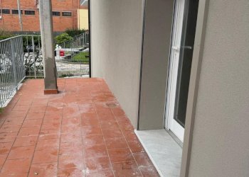 d68a38eb-f796-4032-aaa5-7ec56866175b.jpg - Locale Commerciale Via Rozzone 1, Luni - foto 8