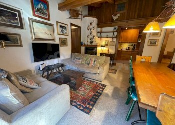 VENDITA COURMAYEUR - SOGGIORNO.ZONA PRANZO - Three-room apartment Courmayeur - photo 1